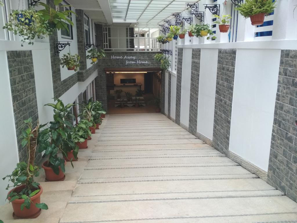 White Castle Boutique Apartment Hotel Bangalore Exteriör bild